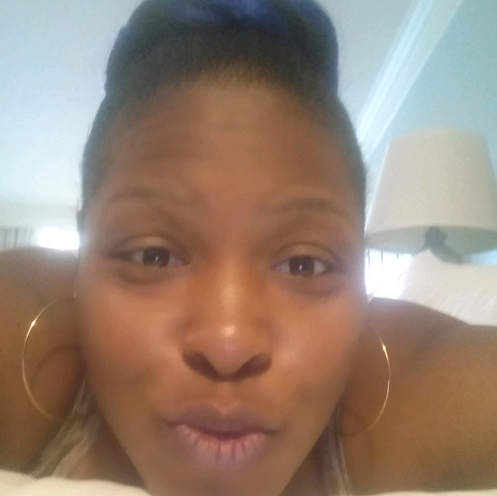 Meet your Posher, Davida